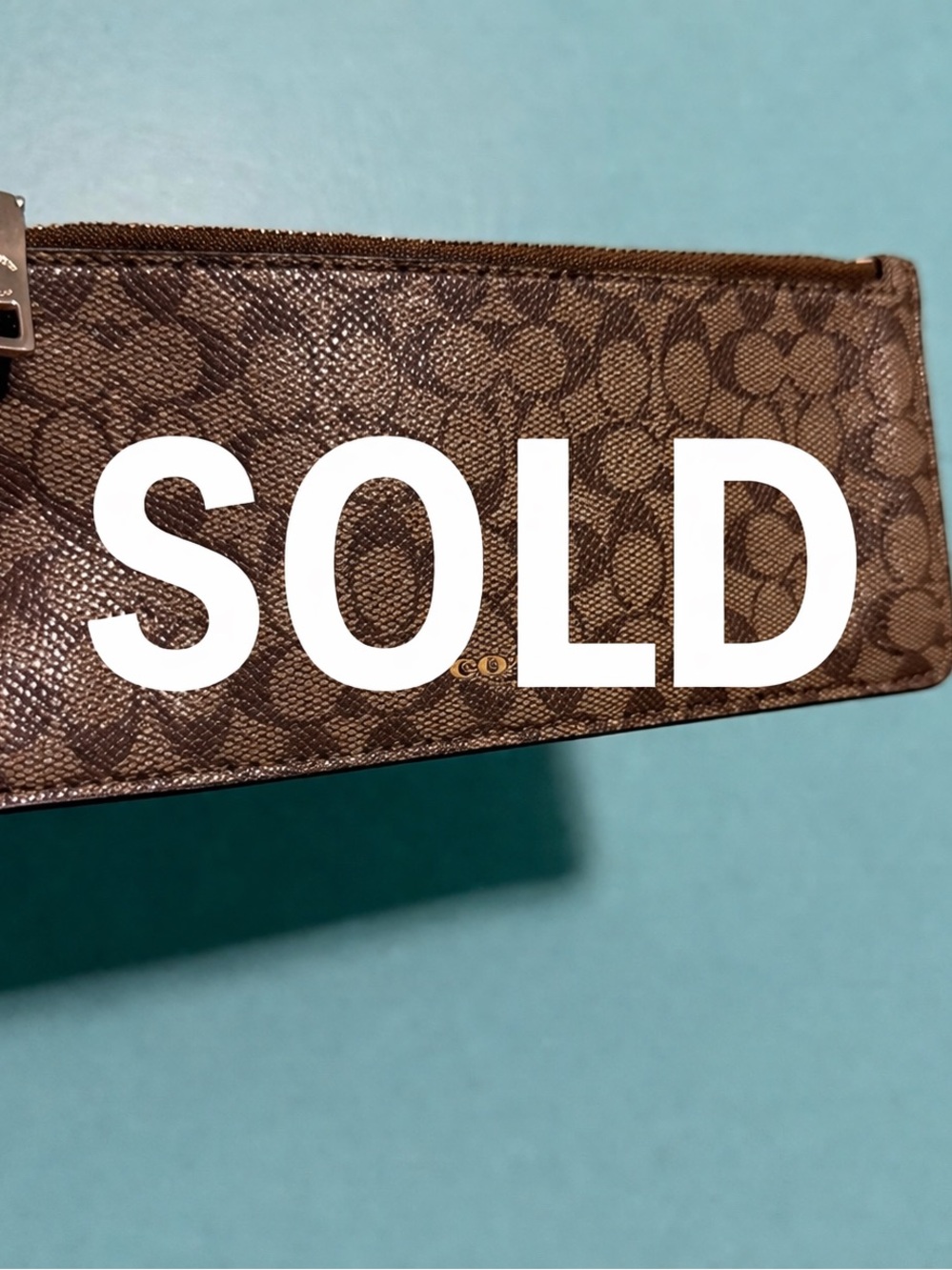 👜 Coach Signature Brown Slim Zip Pouch